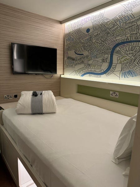 A photo of hub by Premier Inn London Westminster Abbey hotel