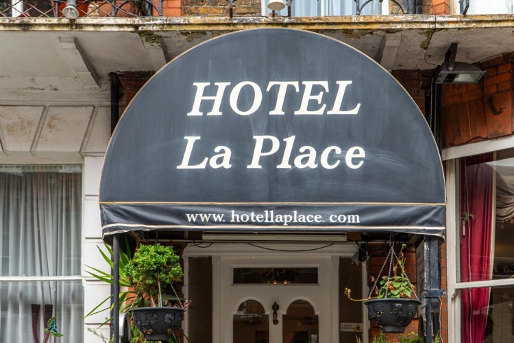 A photo of Hotel La Place