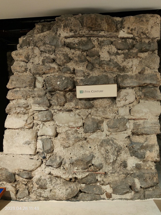 Resti del 15° secolo