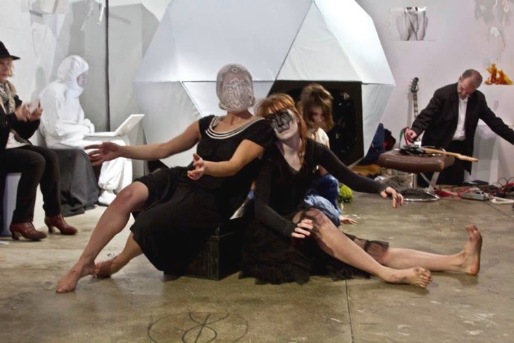 'The waiting'. Performance.