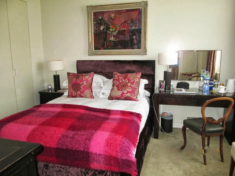 Bedroom overlooking beautiful garden