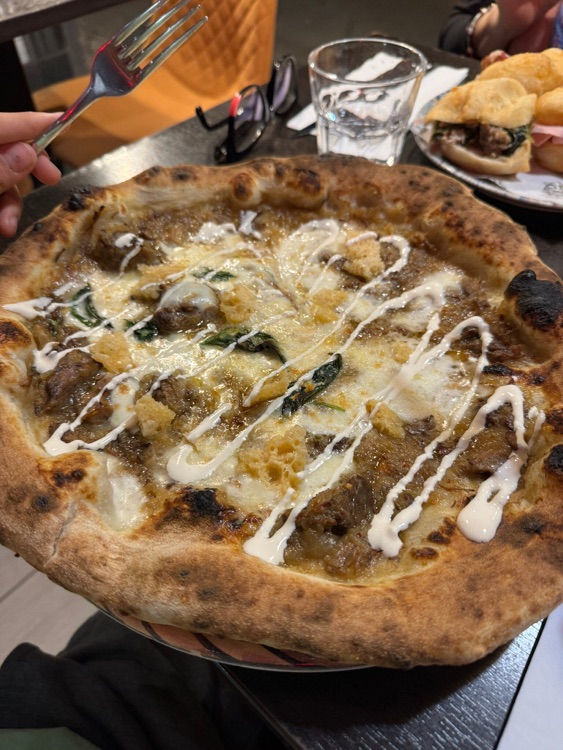 A photo of 081 Pizzeria