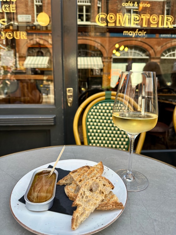 Фото: Comptoir Cafe & Wine