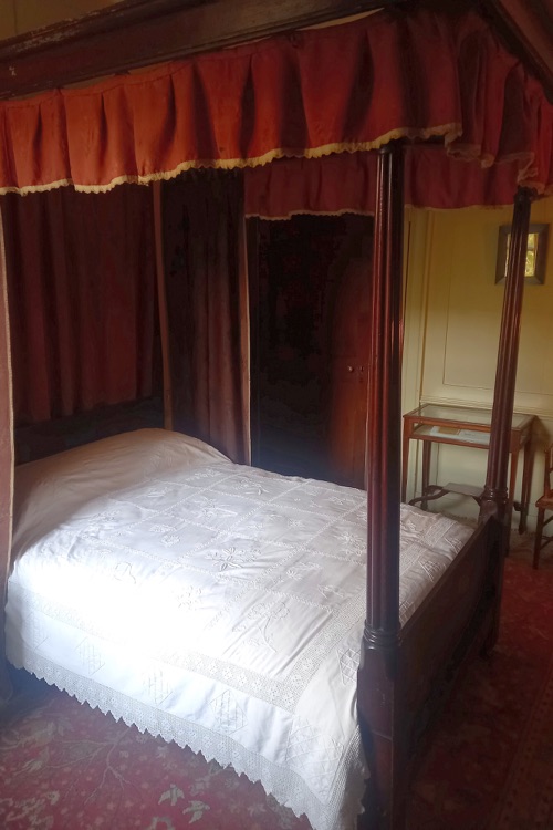 A photo of Carlyle's House