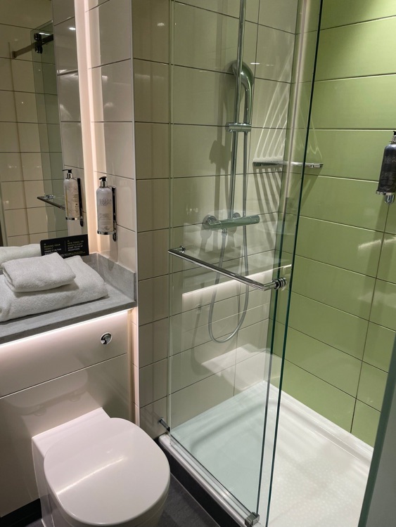 A photo of hub by Premier Inn London City Bank hotel