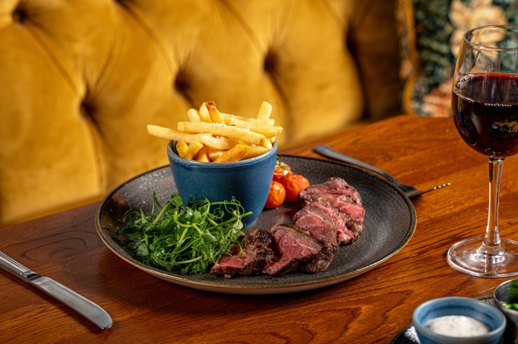 Фото: Lamb & Flag