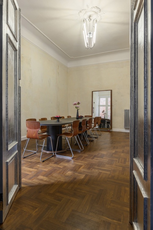 Фото: Offline Studio