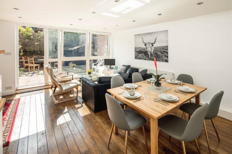 A photo of Hoxton Rooms - Homestay