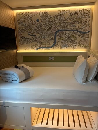 A photo of hub by Premier Inn London City Bank hotel