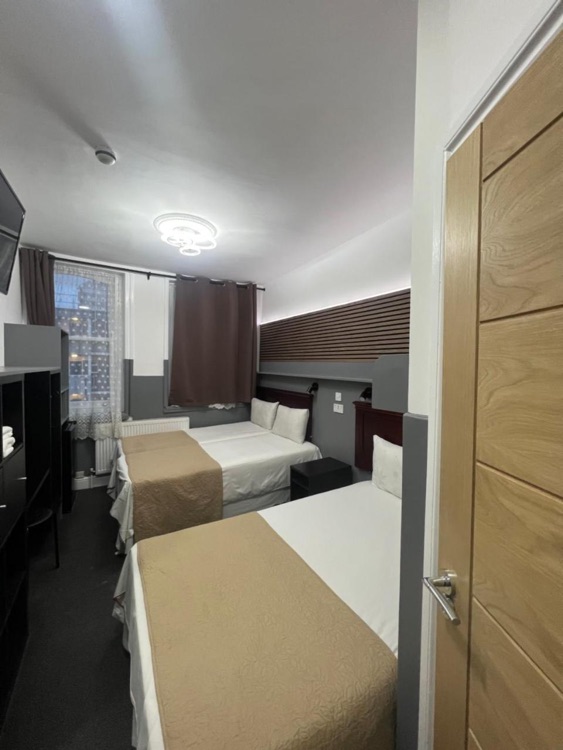 A photo of Plaza London Hotel