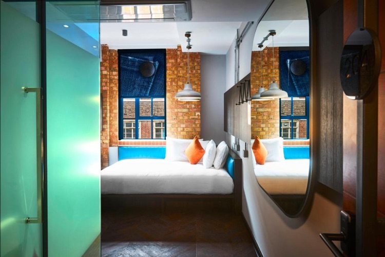 A photo of New Road Hotel