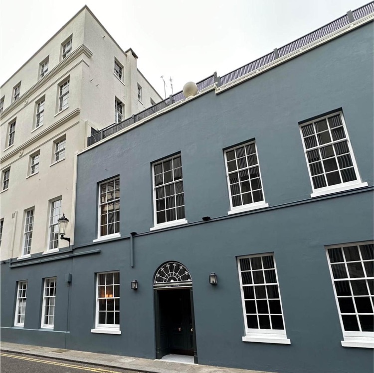 A photo of No. 30 Knightsbridge