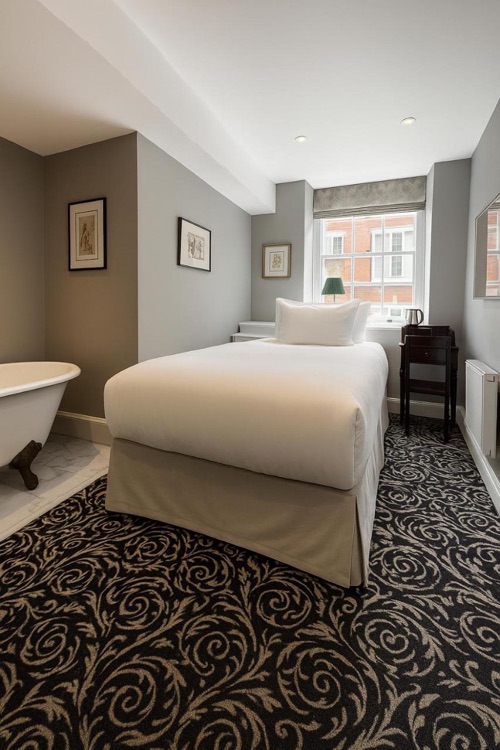 A photo of No. 30 Knightsbridge