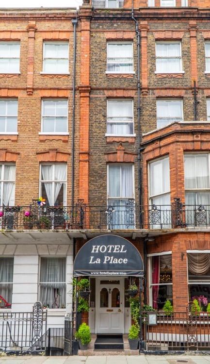 A photo of Hotel La Place