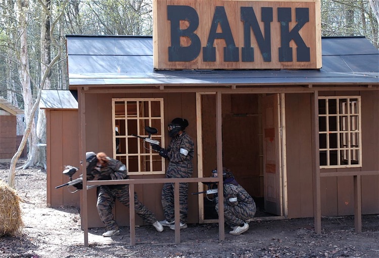 Raiding the bank at Dodge City game zone. Campaign Paintball