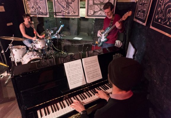 A photo of Jazzlive at the Crypt