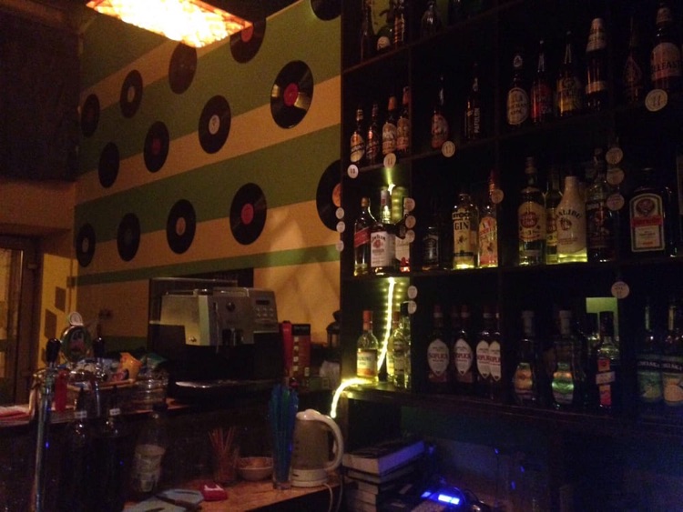 Bar