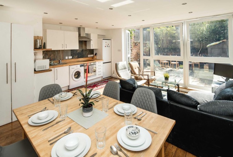 A photo of Hoxton Rooms - Homestay