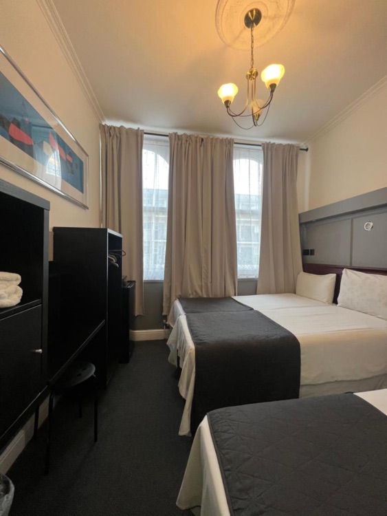 A photo of Plaza London Hotel
