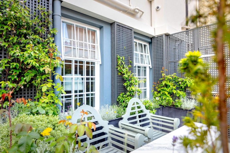 A photo of No. 30 Knightsbridge