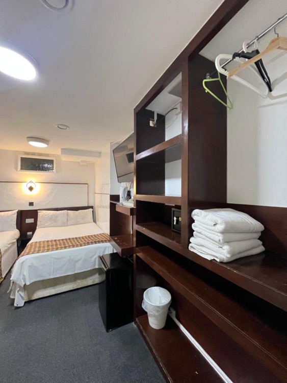 A photo of Plaza London Hotel