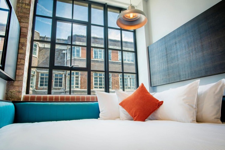 A photo of New Road Hotel
