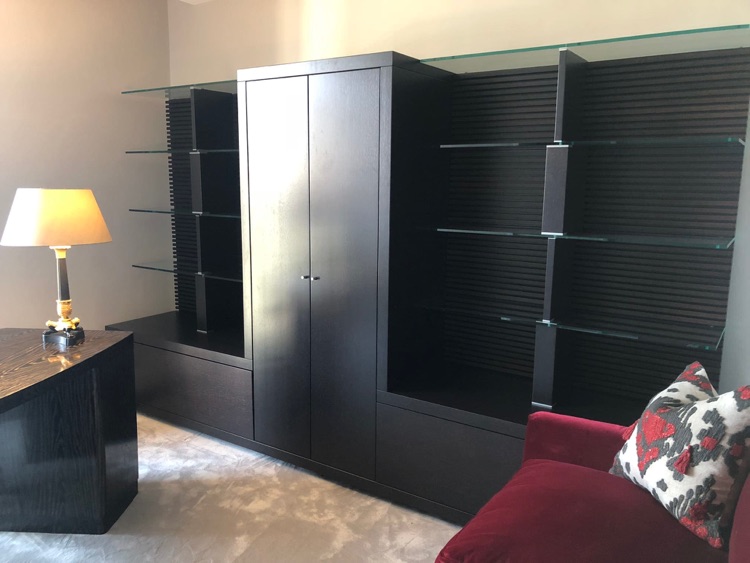 Taiko Executive office furniture: Bookcase