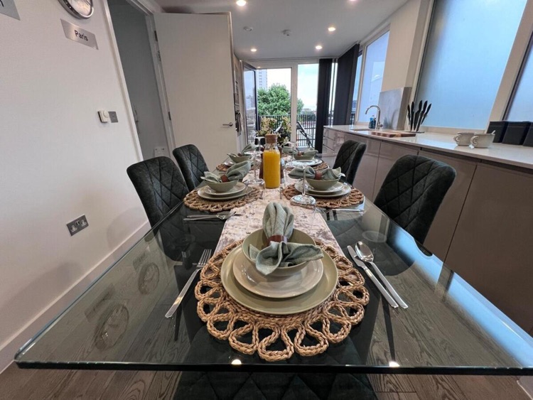 A photo of Aldgate Apartments FT5