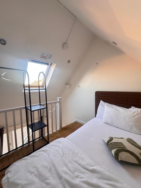 A photo of 33 Bywater