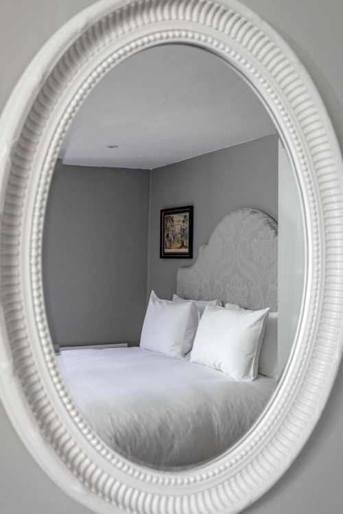 A photo of No. 30 Knightsbridge