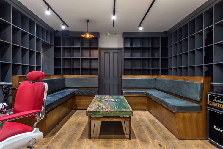 A photo of Choppers Barbers London Bridge