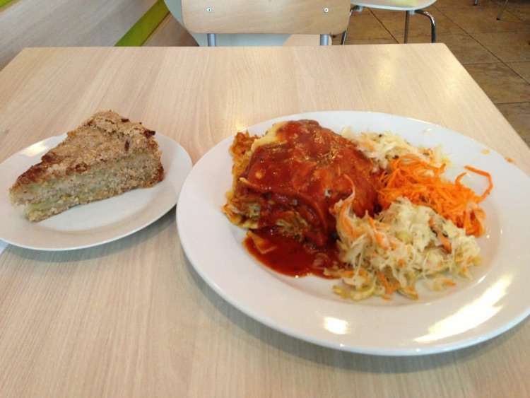 Lasagne warzywna i szarlotka