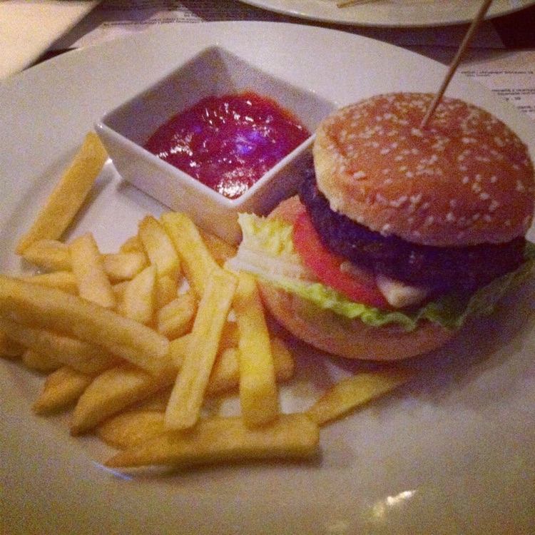 Pictures Burger 30 zł z Angus, gruby ale sam Burger baaardzo maly