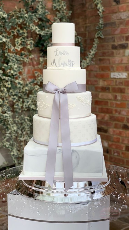 Bespoke, classic and elegant 6 tier wedding cake