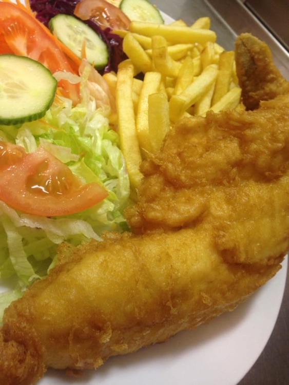 Friday's Special : Fresh height haddock chips and salad